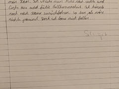 Foto der dritten Seite im Schularbeitsheft. Meine Handschift mit dem Text, den ich im Blogpost schon transkribiert habe. Darunter eine Note "Sehr Gut".
